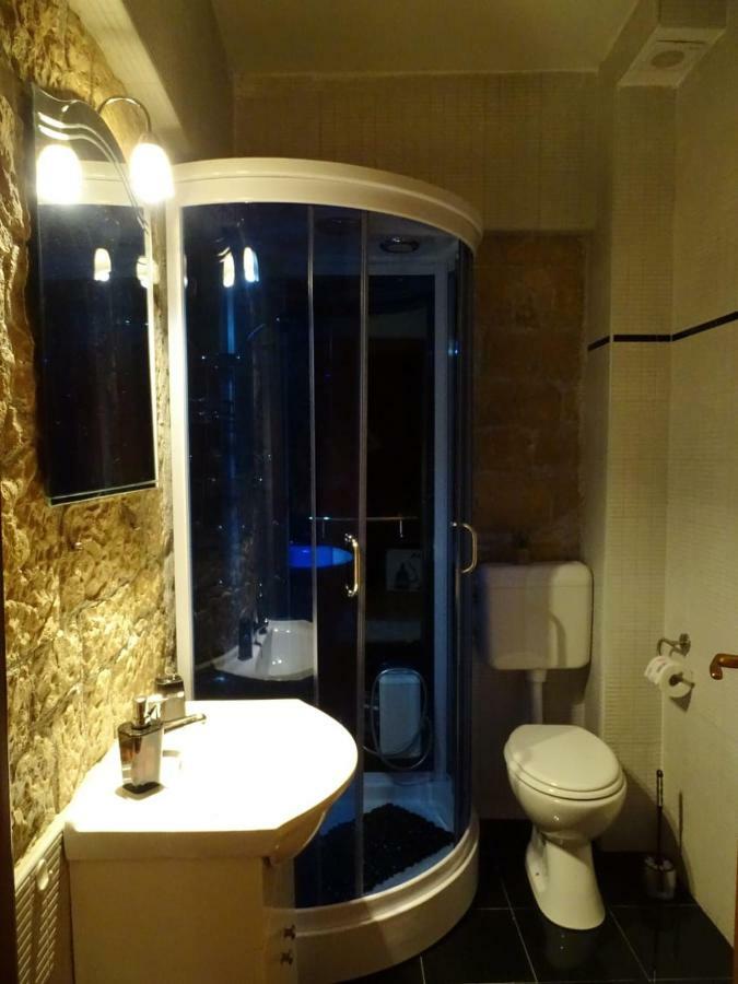 Apartment Naita Sinj Εξωτερικό φωτογραφία