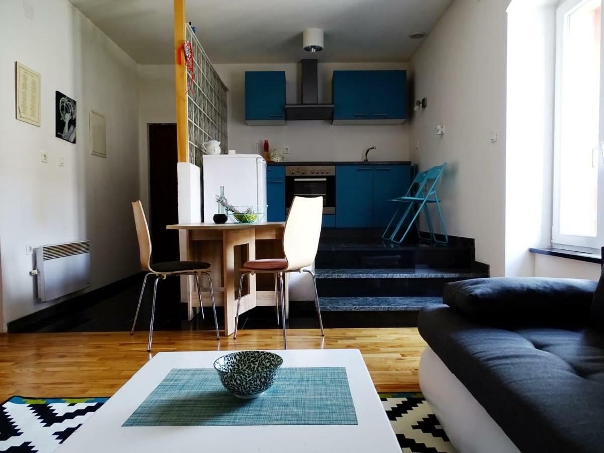 Apartment Naita Sinj Εξωτερικό φωτογραφία