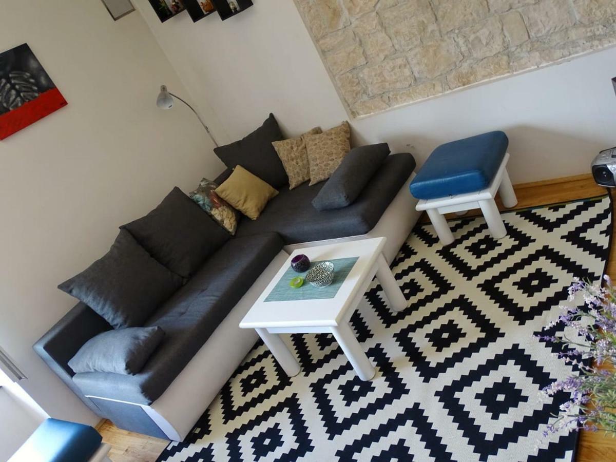 Apartment Naita Sinj Εξωτερικό φωτογραφία
