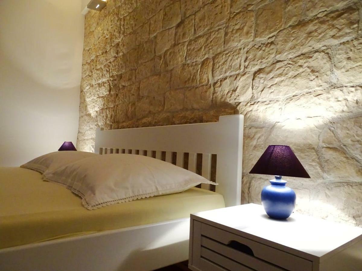 Apartment Naita Sinj Εξωτερικό φωτογραφία